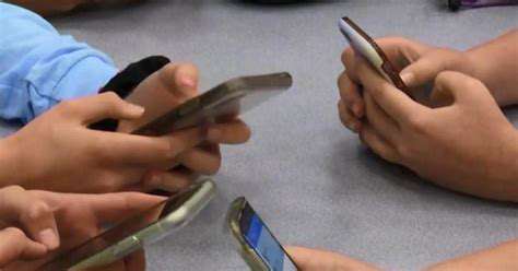 DefiningDigitalDetox:MoreThanJustPuttingDownYourPhone